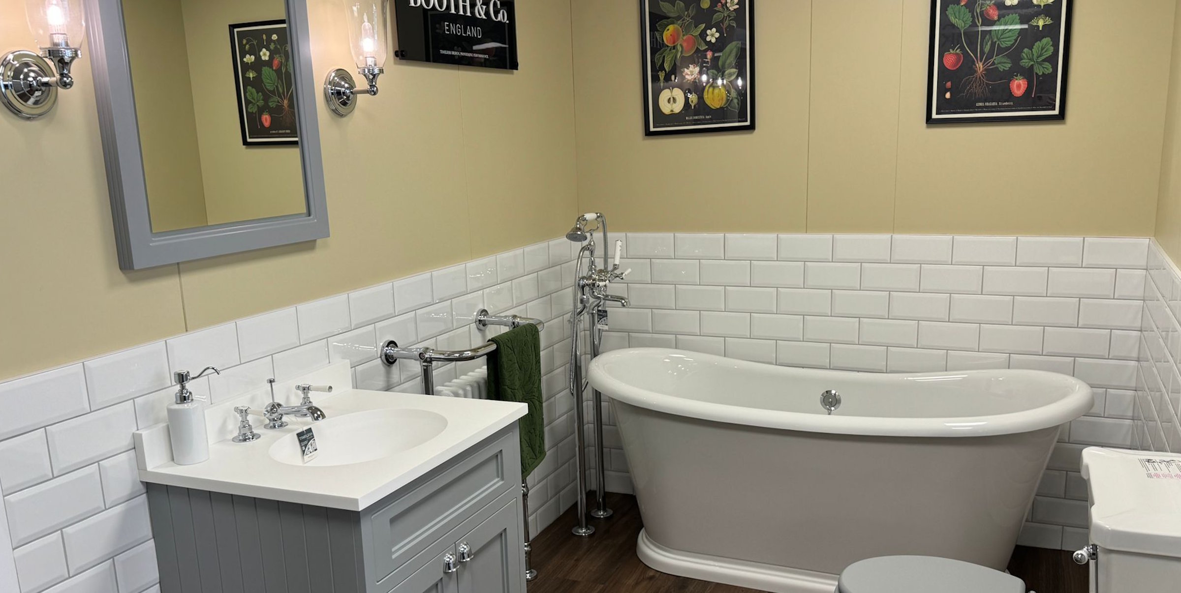 Showroom Desktop - 3